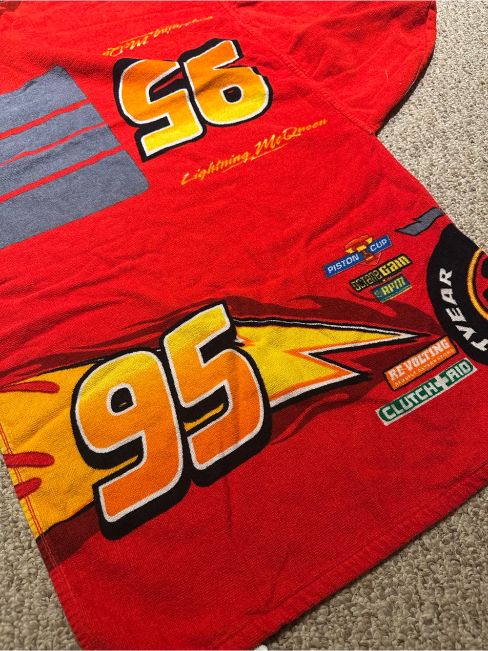 Disney Lightning McQueen Hooded Kids Towel - Picture 8 of 9